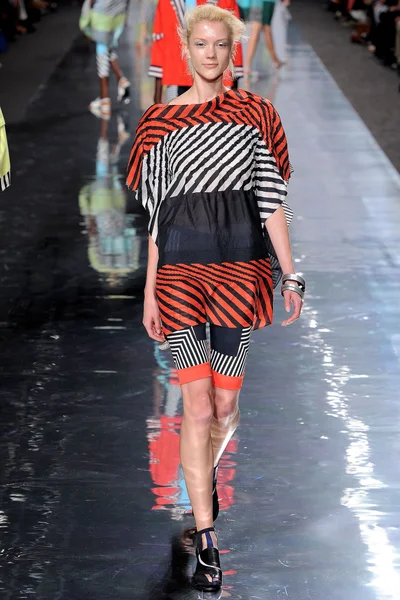 Look 40